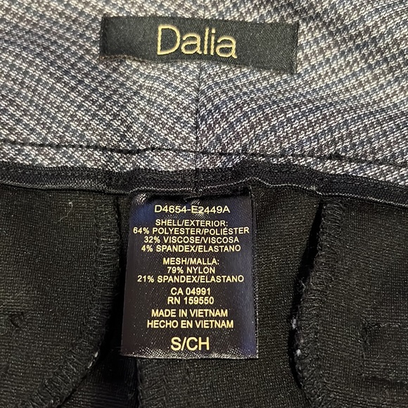 Houndstooth/plaid leggings - Picture 3 of 3